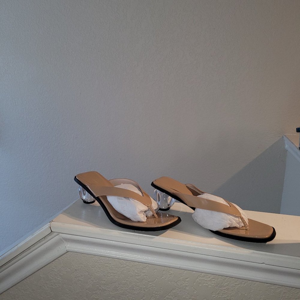 Thong sandals